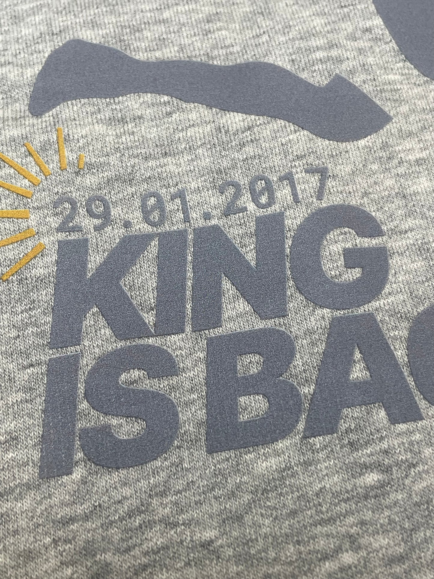 T-shirt - King is Back