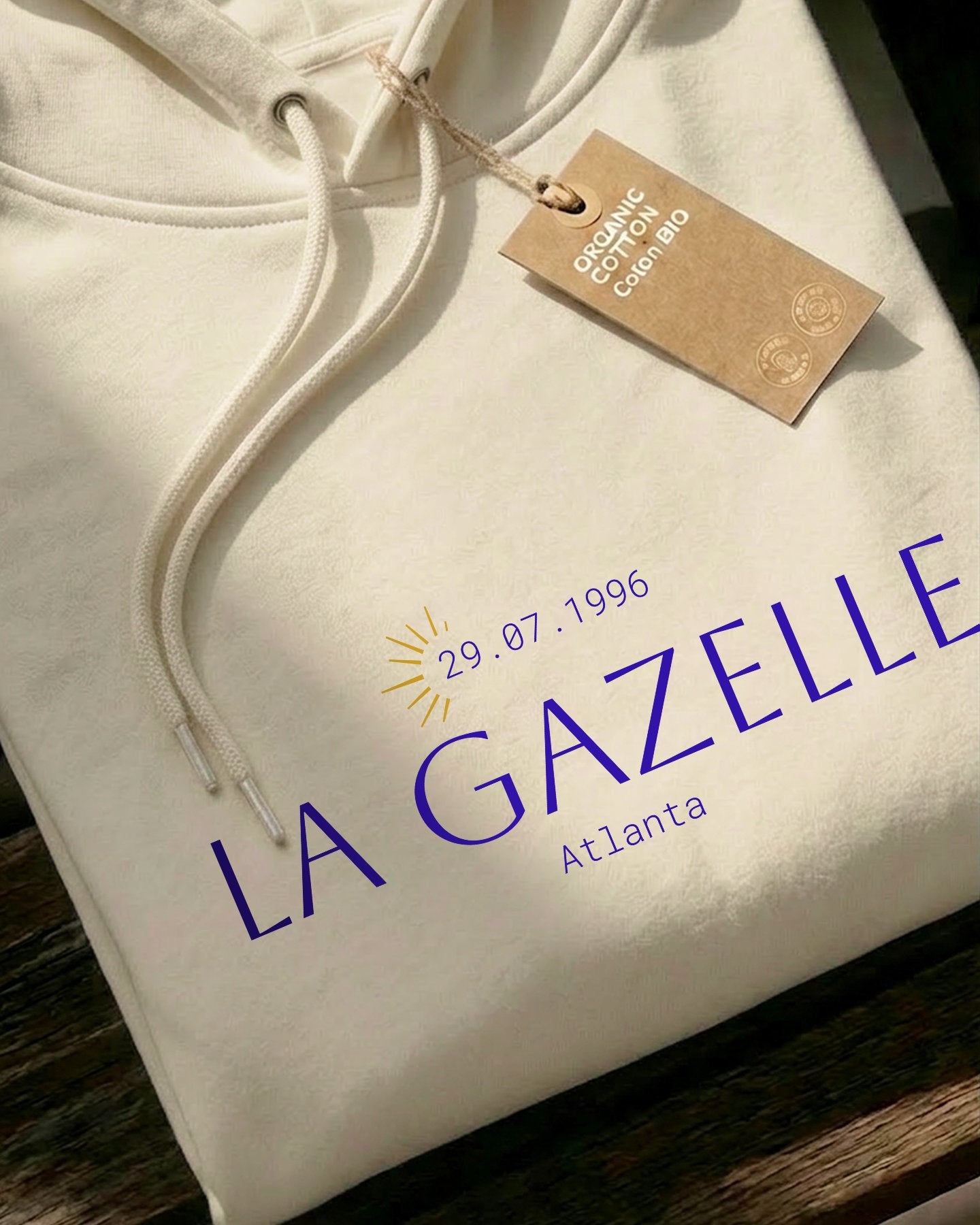 La Gazelle - Hoodie_ivory_packshot_jour_de_legende
