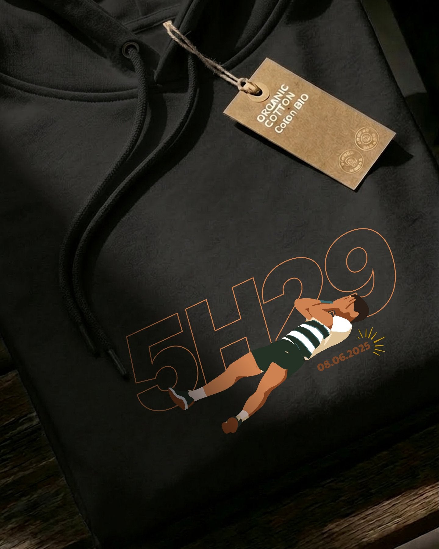 5h29 - Hoodie_noir_packshot_jour_de_legende